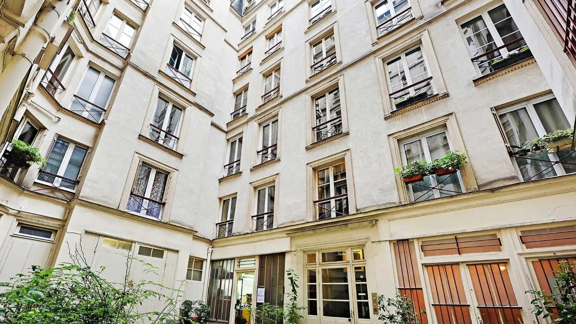 Confort Et Charme Pour 6 A Republioque Parigi Appartamento