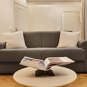 Off Majesti Upper Marais Apartment- Rue Du Faubourg Saint-martin Paris