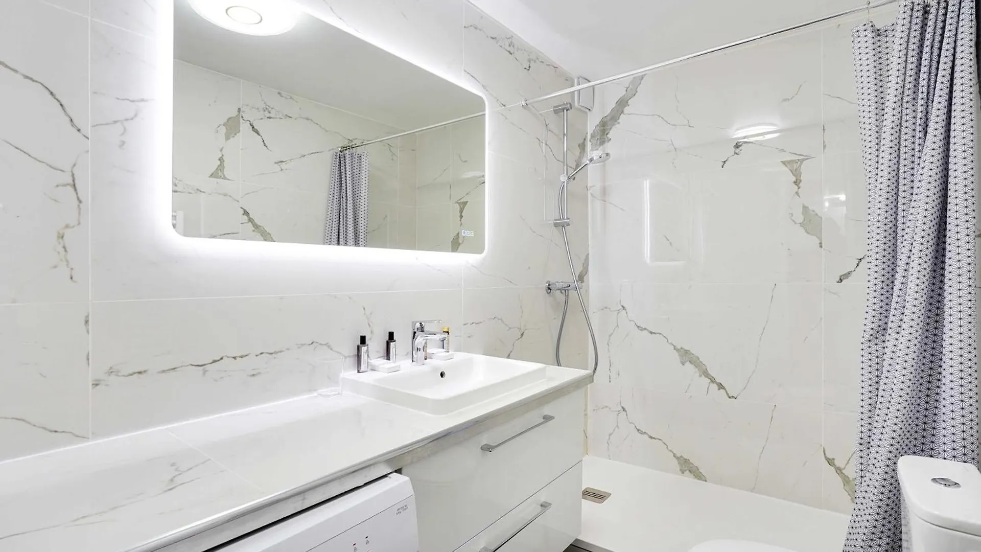 Confort Et Charme Pour 6 A Republioque Paris France