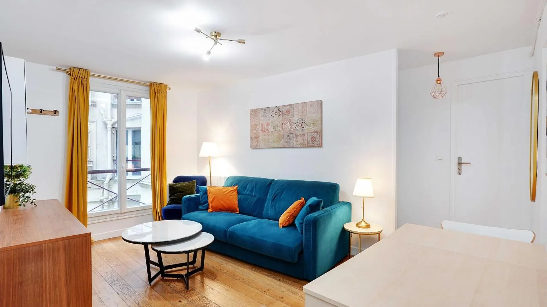 Confort Et Charme Pour 6 A Republioque Paris
